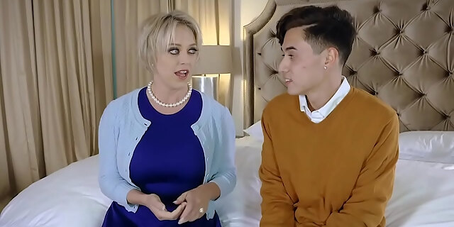 big ass,big tits,blonde,milf,molten,old,stepmom